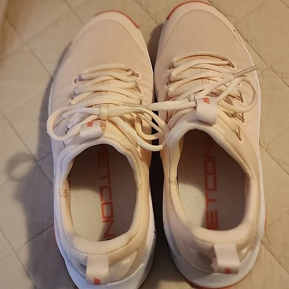 Nike Metcon Light Pink and Cream Trainers - Picture 6 of 7